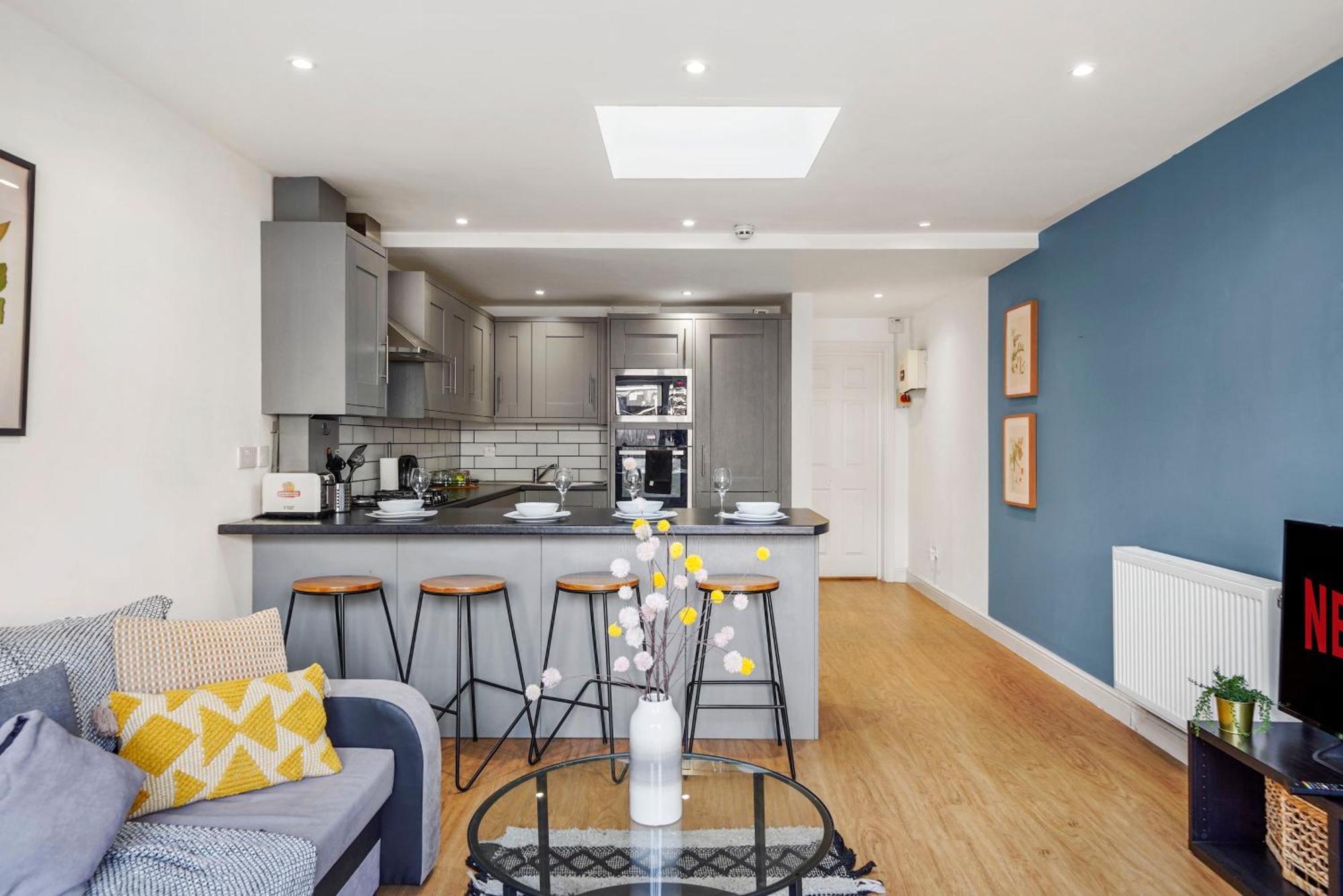 Boutique Abode - Sleeps 6- Parking - Garden * Bristol